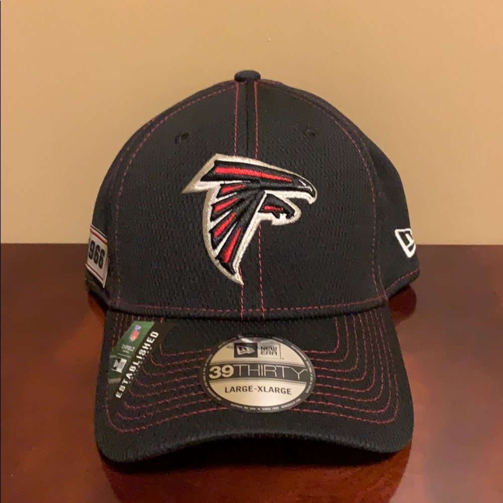 Atlanta Falcons New Era 39Thirty Fitted L/XL Hat